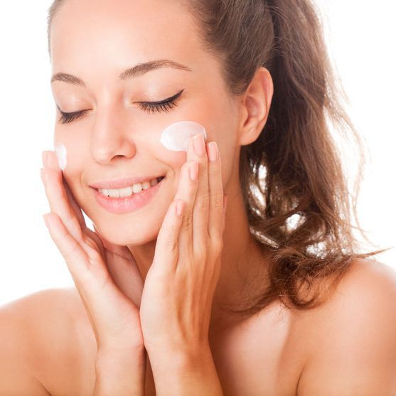 Recomandări dermatologilor pentru îngrijirea pielii anti-îmbătrânire)