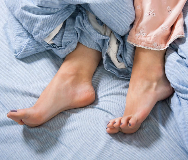 sindromul picioarelor neliniștite și varicoză