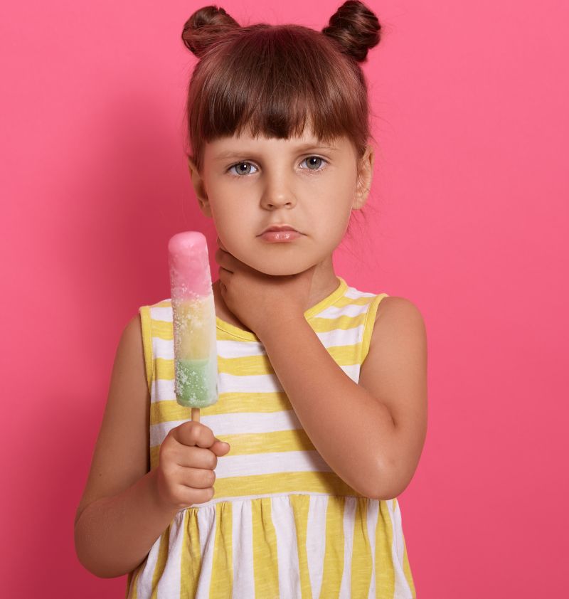 Rosu In Gat De La IngheÅ£atÄƒ Din ContrÄƒ IngheÅ£ata AmelioreazÄƒ Durerile De Gat AtenÅ£ioneazÄƒ Medicii