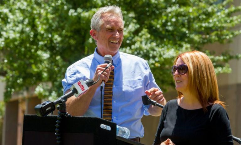 Cine alimentează știrile false despre vaccinare: top 12 nume legate de mișcarea antivaccin