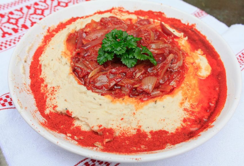 Cum faci fasole bătută, cremoasă și pufoasă? Ingredientele care nu trebuie să lipsească