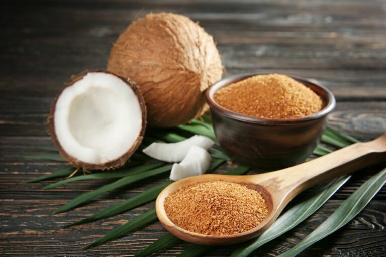 Zahărul de cocos îngrașă și NU este indicat pentru diabetici. Câte calorii are față de zahărul alb