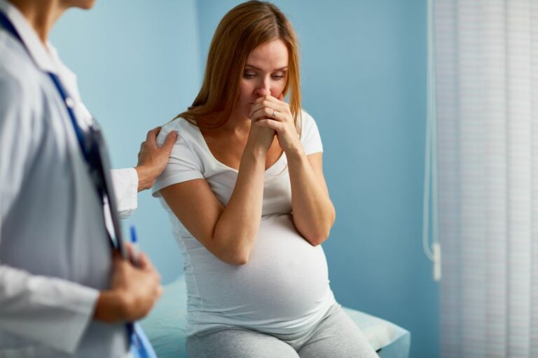 Ce înseamnă sarcină cu risc? Problemele de sănătate pe care le poate avea gravida sau fătul când există factori de risc