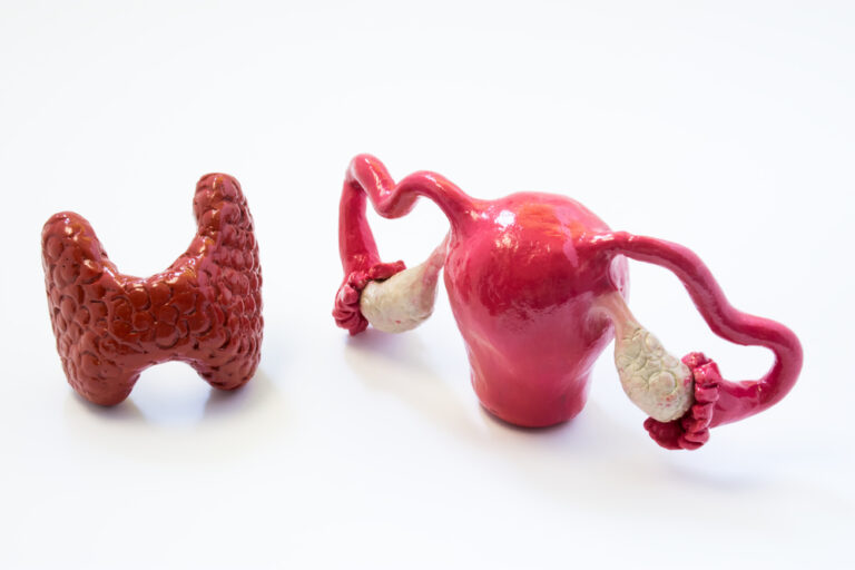 Nu rămâi gravidă? Verifică tiroida! Cum este afectată fertilitatea de problemele cu tiroida