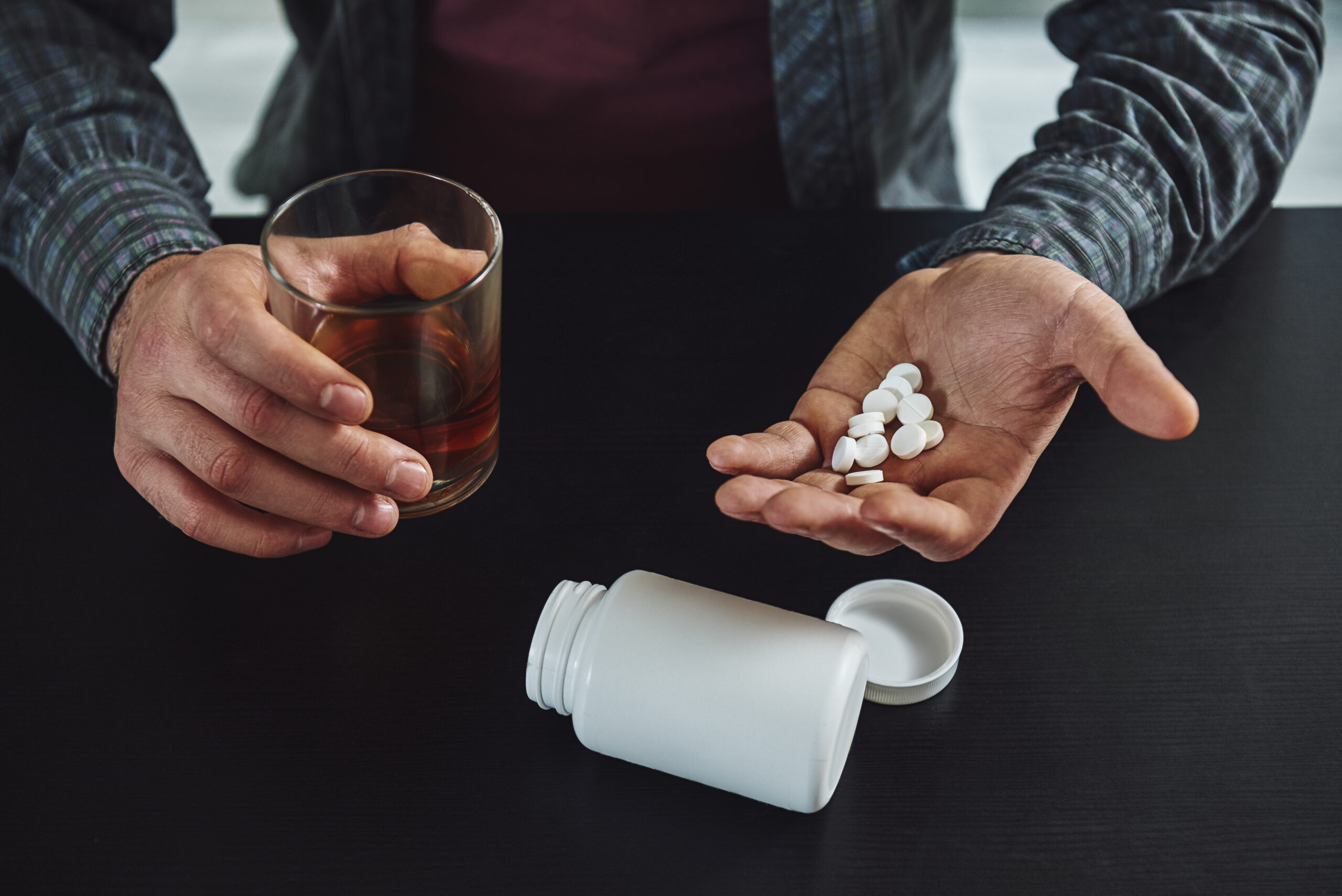 あまり知られていないアルコールと糖尿病の関係。 ワイン3杯で気分が悪くなる仕組み