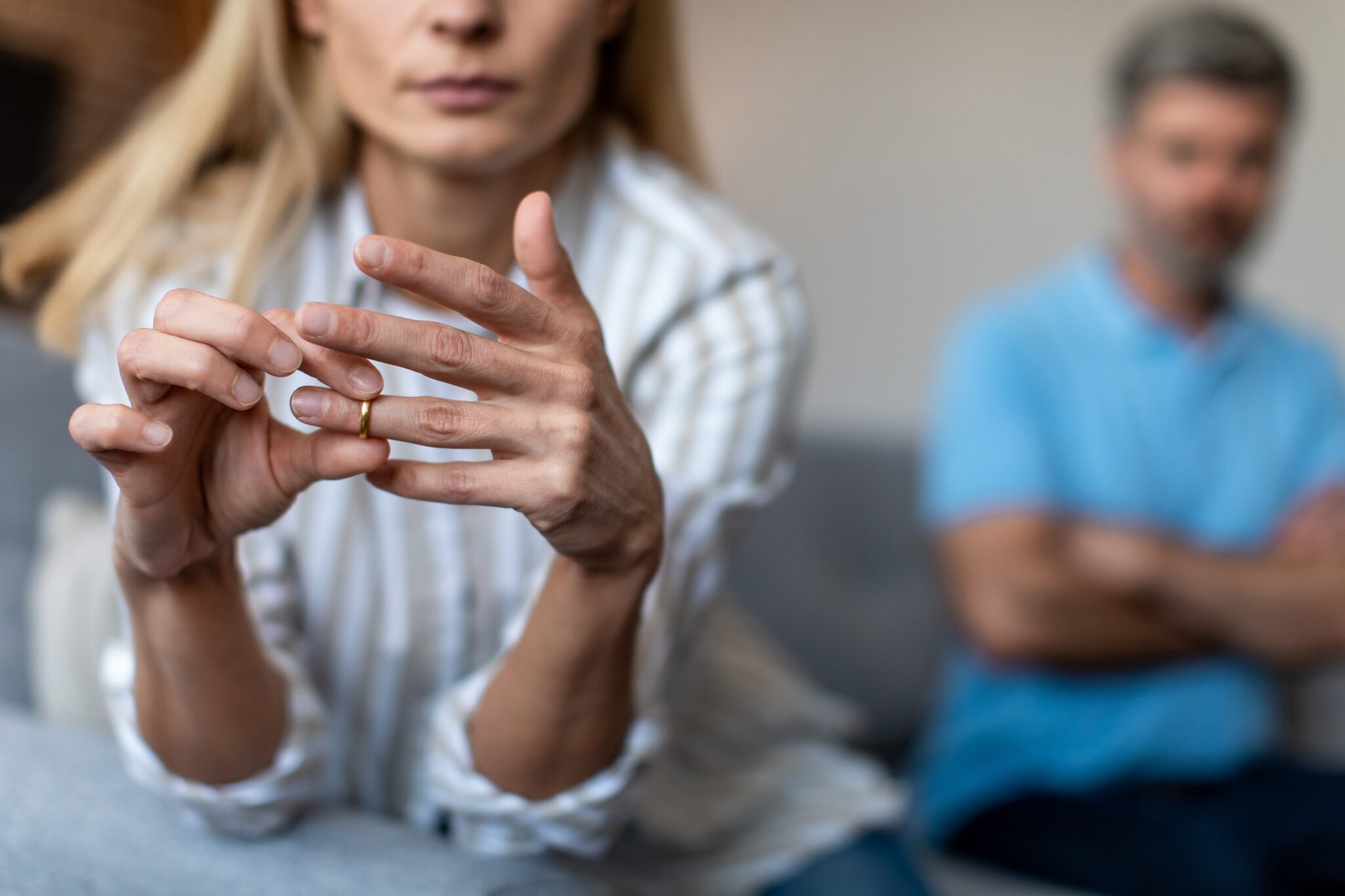 De ce ajung românii la divorț? Care sunt principalele cauze pentru care cuplurile din țara noastră se destramă