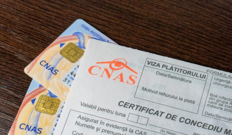 Concediu medical pentru români. Condiții și cât timp poate fi acordat într-un an