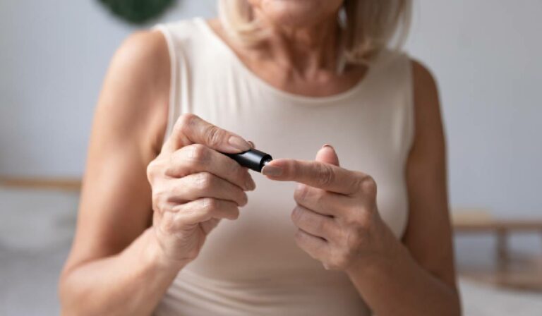 Semne care trădează diabetul. Le poți observa în orice moment al zilei