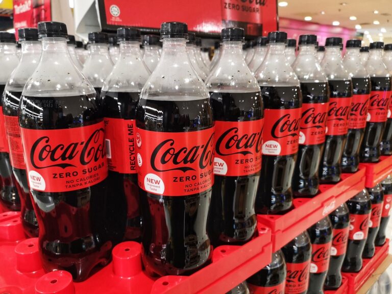 Coca-Cola, investigată în Marea Britanie după retragerea urgentă a produselor! Ce a fost în neregulă