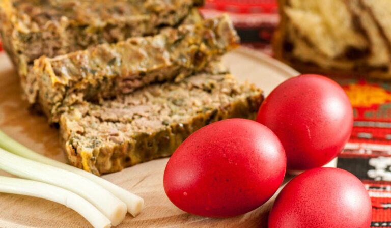 Meniu de Paște pentru 3 zile. Ce să pui pe masa de Paște potrivit nutriționistului Cori Grămescu