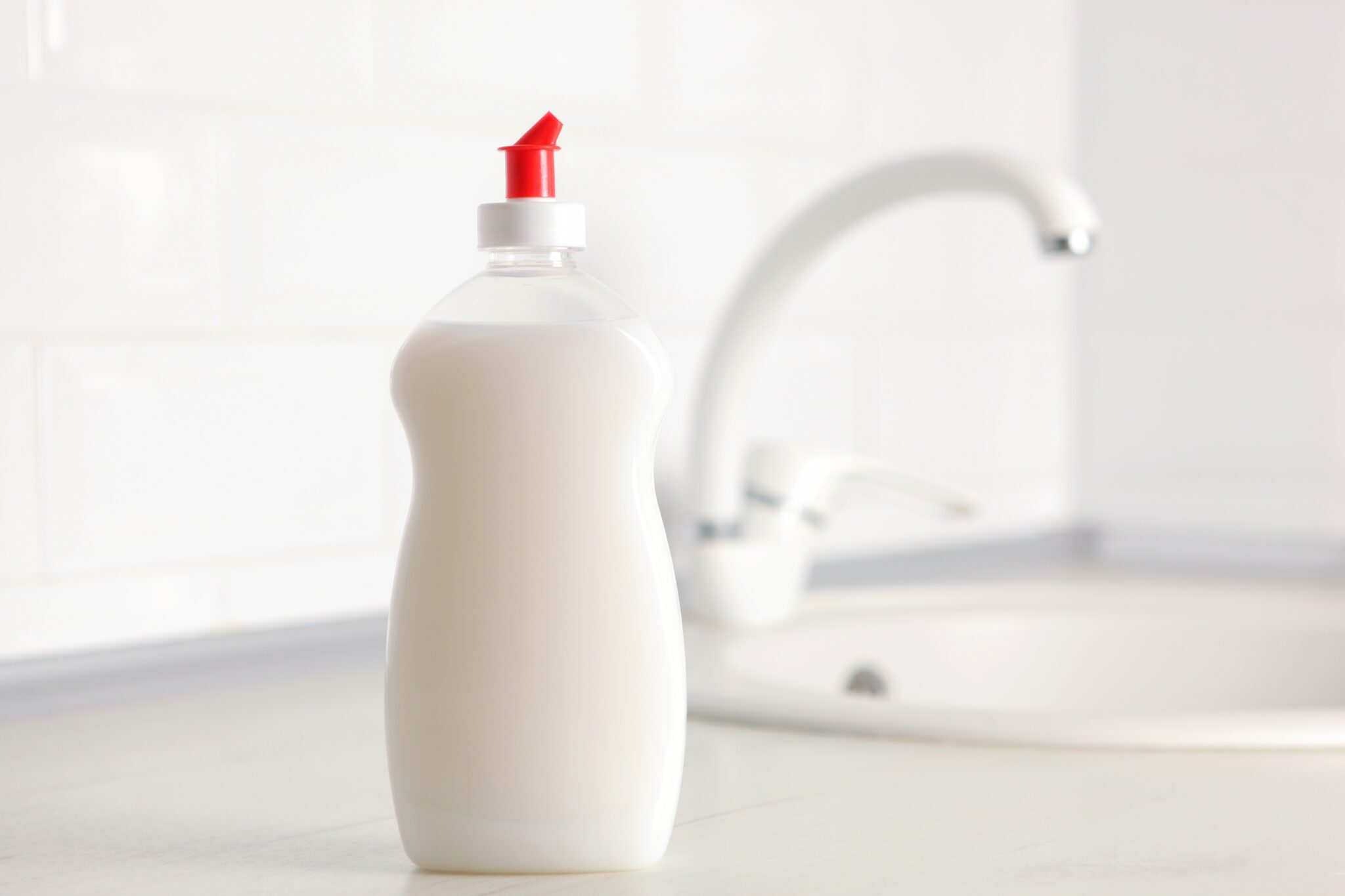 Ce să nu speli niciodată cu detergentul de vase