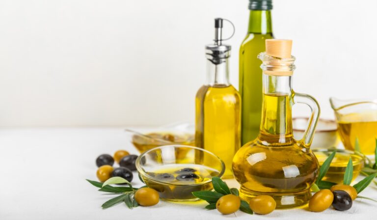 Ce se întâmplă dacă iei două lingurițe de ulei de măsline zilnic. Secretul mediteranean a fost dezvăluit