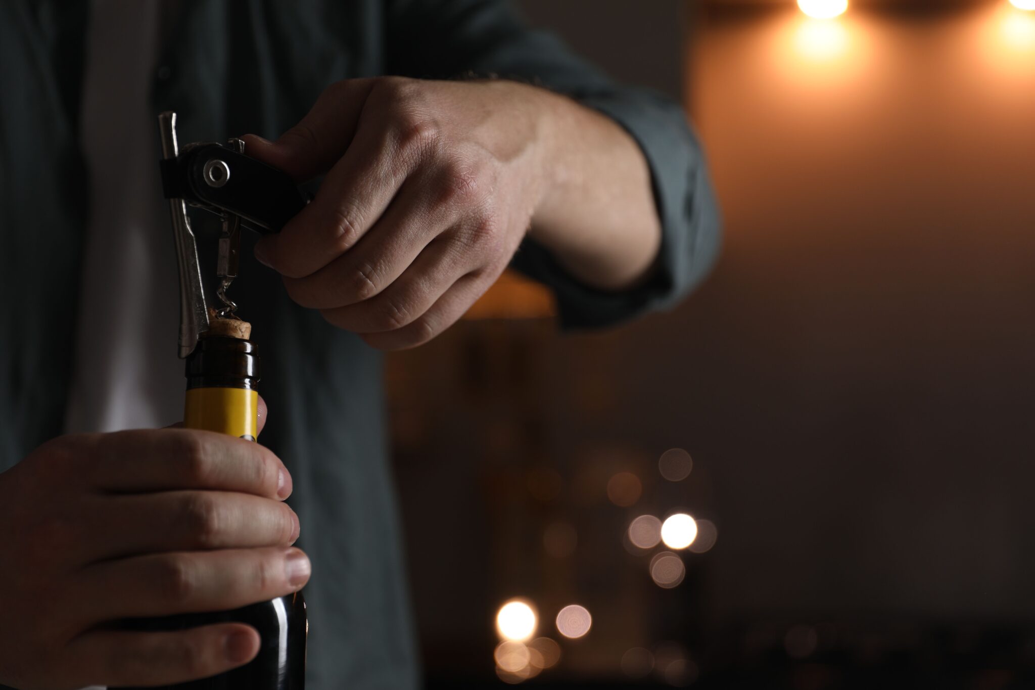 Obiectul banal pe care îl aruncăm fără să ne gândim, dar face minuni în bucătărie și frigider