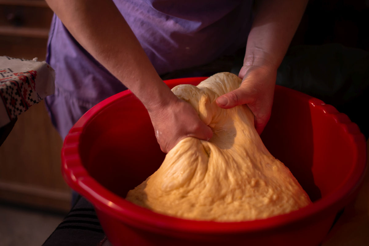 Cat timp trebuie sa stea aluatul pentru cozonac la dospit - StiriFresh