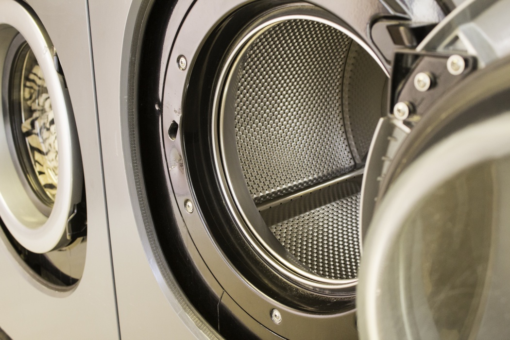 Trucul surprinzător pe care toată lumea îl încearcă. Ți-ai curăța mașina de spălat cu acest ingredient