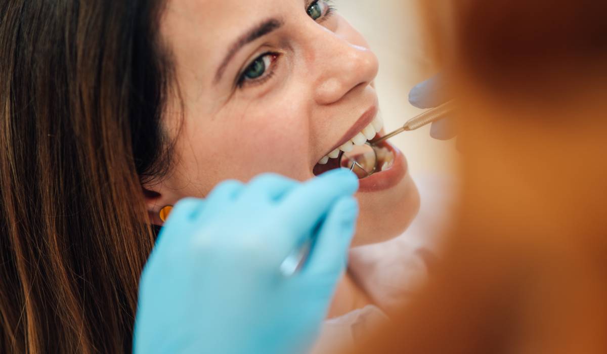 O dietă hipocalorică de șase zile ar putea reduce inflamația gingiilor, arată un nou studiu