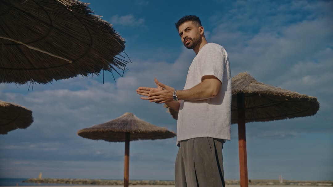 Steve Ant le-a arătat fanilor casa în care a crescut în Grecia. Imaginile publicate de artist au atras atenția