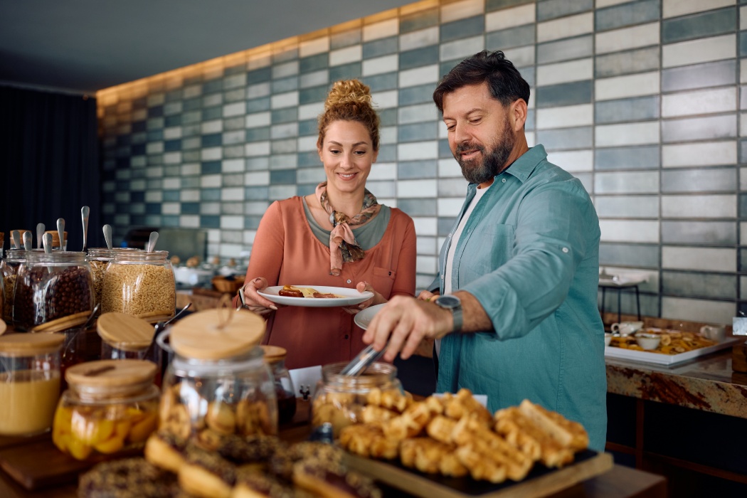 Ce să nu mănânci niciodată la all inclusive! Riscurile la care te expui, conform nutriționiștilor