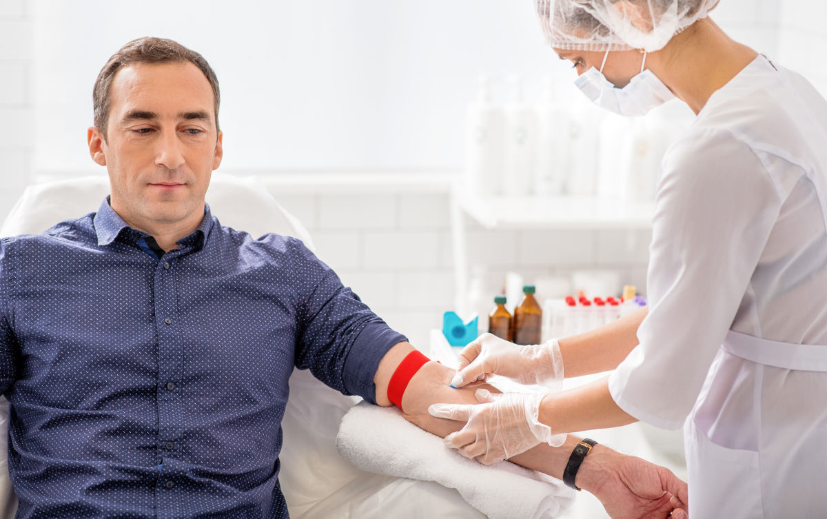 Greșeala pe care mulți o fac înainte de analizele de sânge! Regula celor 12 ore care poate influența rezultatele