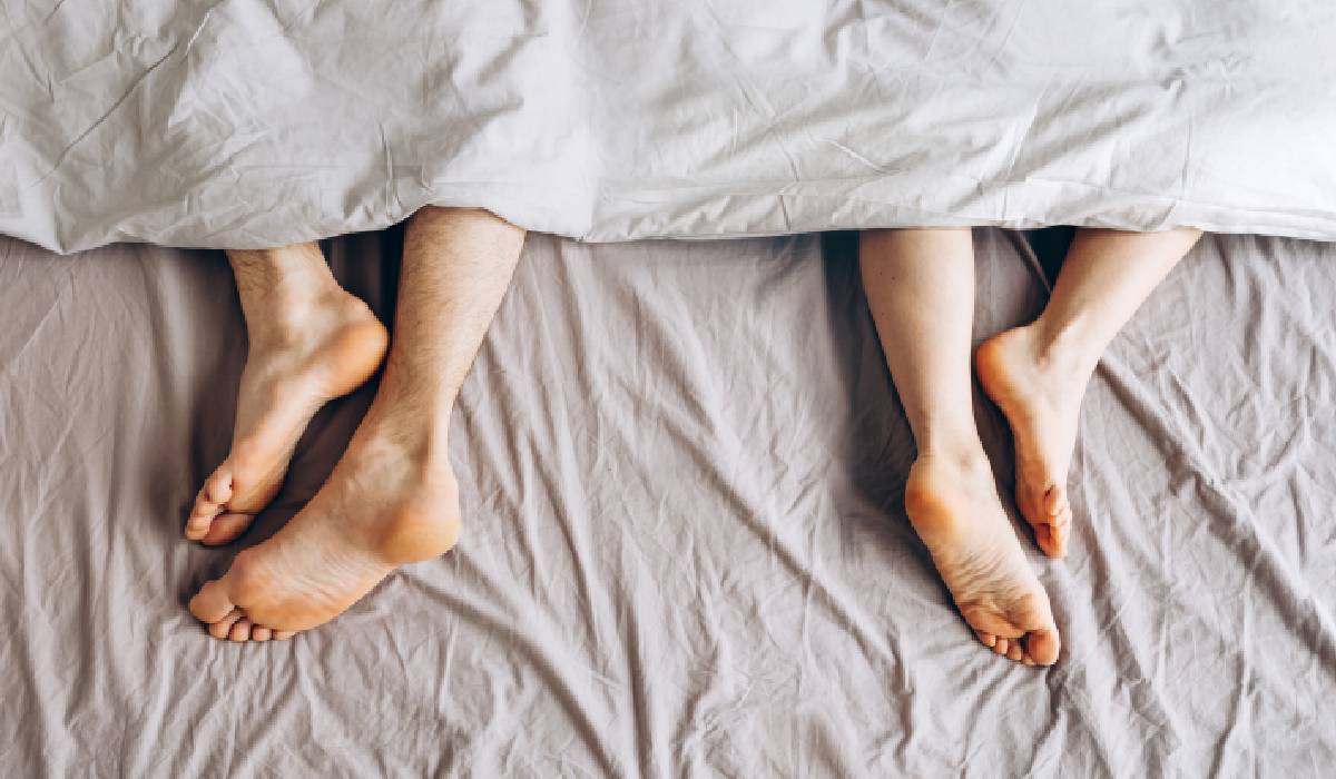 Fenomenul „sleep divorce”: de ce tot mai multe cupluri aleg să doarmă separat