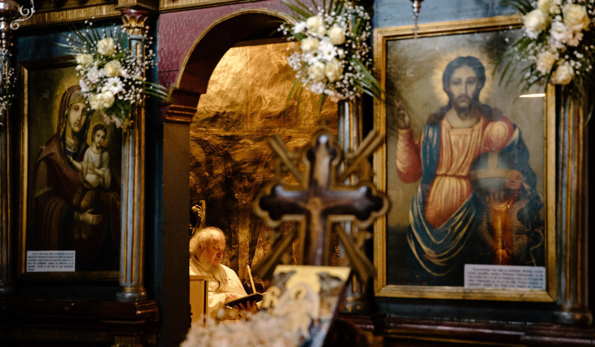 Biserica din România unde femeile nu au voie să intre. Blestemul care se abate asupra celor care nu respectă distanța
