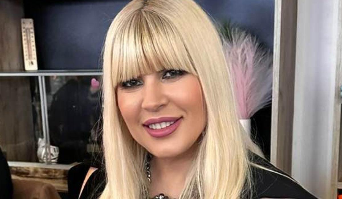 Imagini cu Elena Udrea în costum de baie. Cum a apărut la Sulina