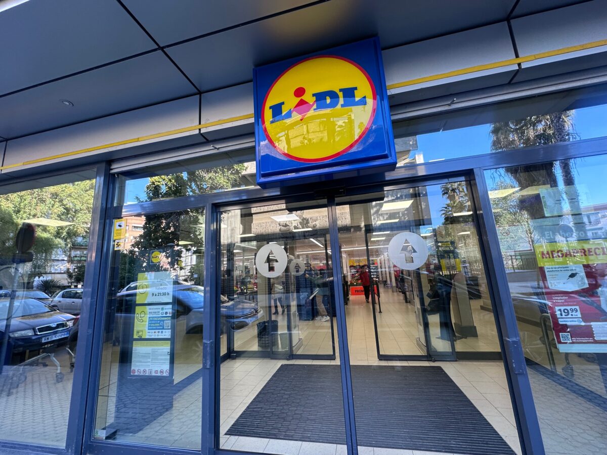 Alertă alimentară la Lidl. Un produs popular este retras de la vânzare după depistarea unei bacterii. Ce trebuie să verifice consumatorii