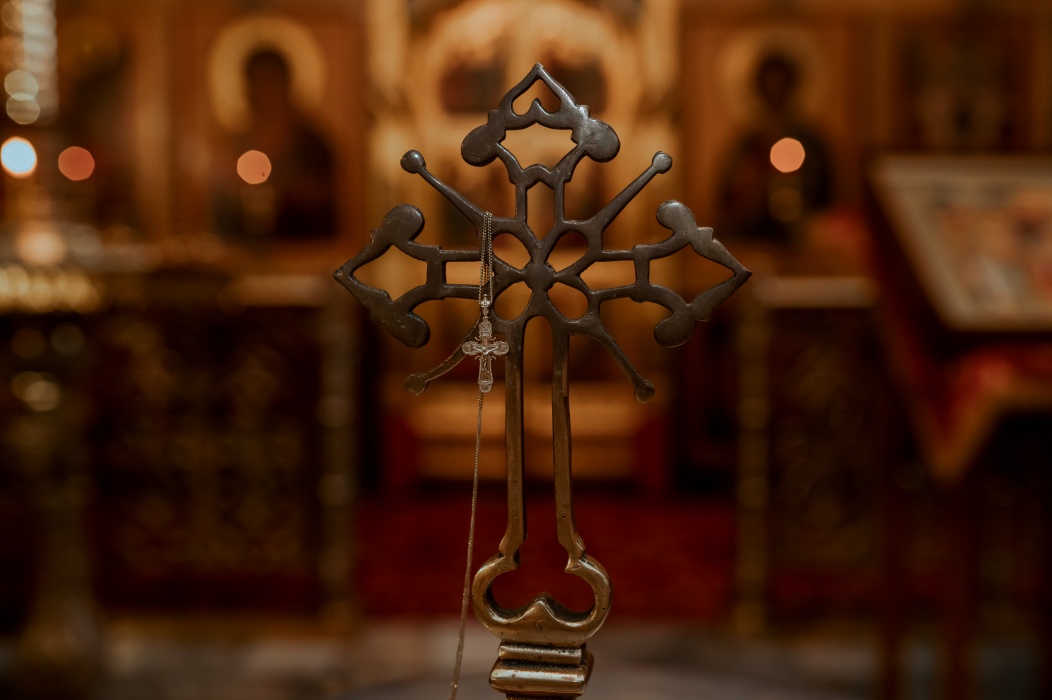 Se spală rufe în zilele cu cruce neagră? Ce spune Biserica și de unde vine regula