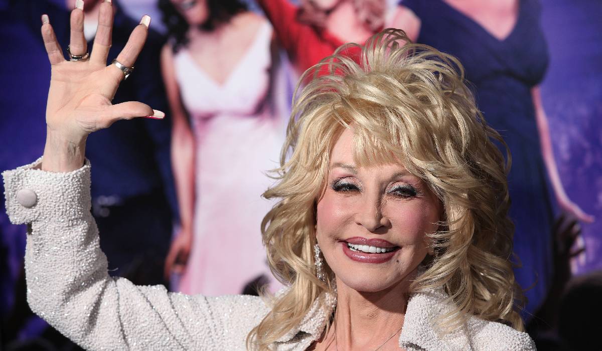 Dolly Parton a murit la 80 de ani. Boala incurabilă de care suferea celebra artistă