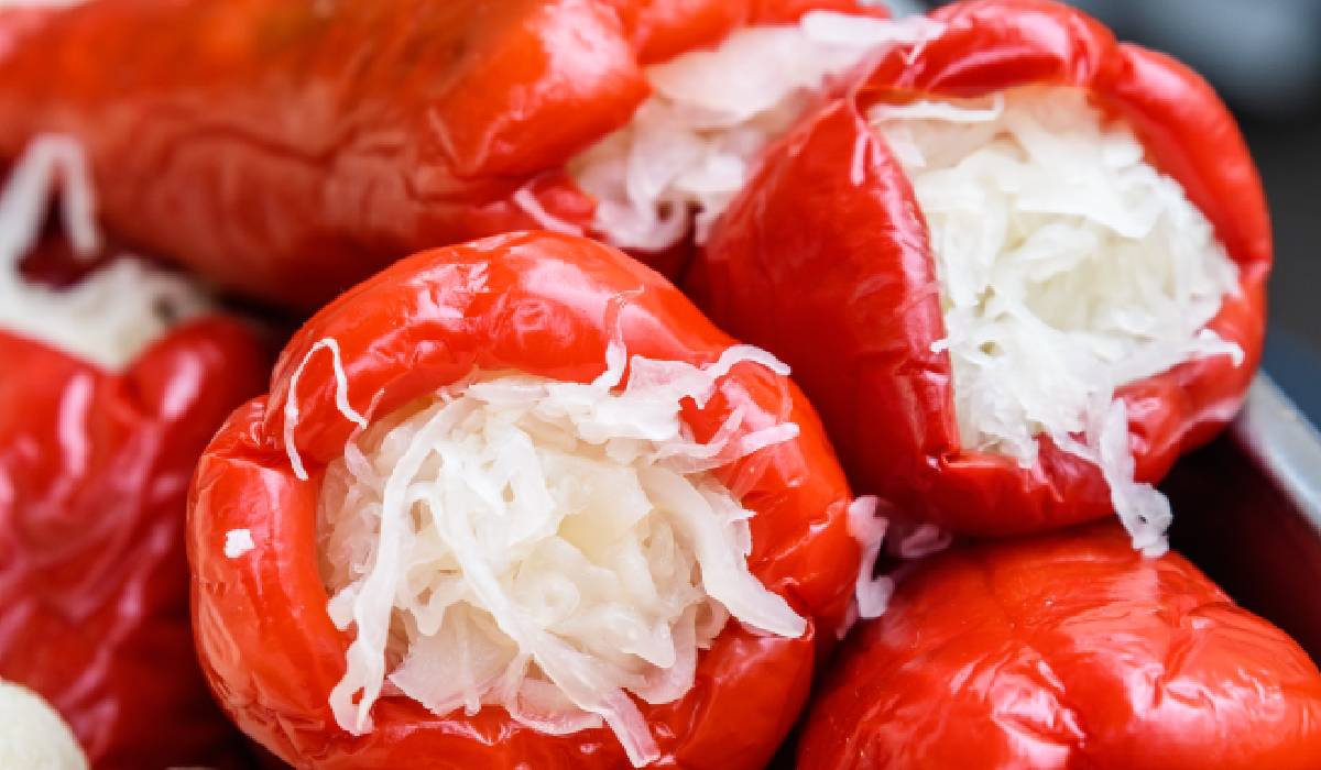 Gogoșari umpluți cu varză pentru iarnă. Rețeta tradițională pentru murături aromate