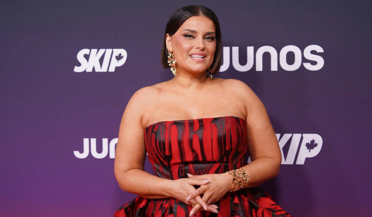 Nelly Furtado, din nou judecată pentru felul în care arată, după ce s-a îngrășat. Motivul pentru care femeile sunt tot timpul criticate pentru corpul lor