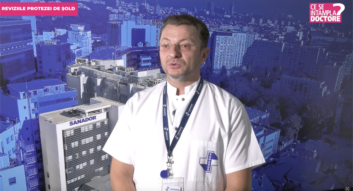 Când trebuie schimbată proteza de șold? Semnele care pot indica necesitatea unei intervenții de revizie