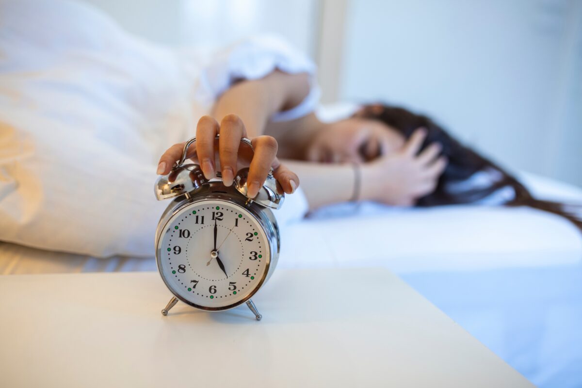 Trezitul la ora 5 dimineața nu îți face automat creierul mai productiv. Un neurolog demontează unul dintre cele mai populare mituri