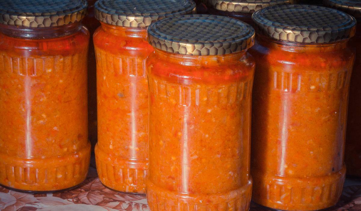 Zacuscă de ciuperci, gustul toamnei în borcan. Rețeta simplă și aromată pentru proviziile de iarnă