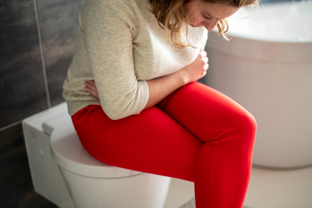 Constipația poate apărea când ții dietă. Greșelile alimentare care îți pot încetini tranzitul și ce poți face