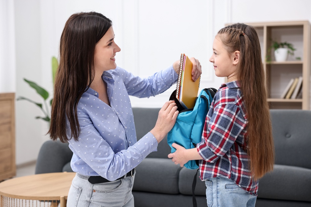 Ajutor pentru părinți la început de școală. Cine primește rechizite gratuite și care este termenul-limită