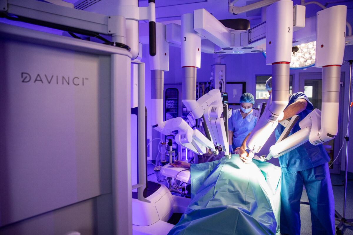 Intervenții complexe de chirurgie robotică pentru cancer renal bilateral, cu păstrarea funcției rinichilor