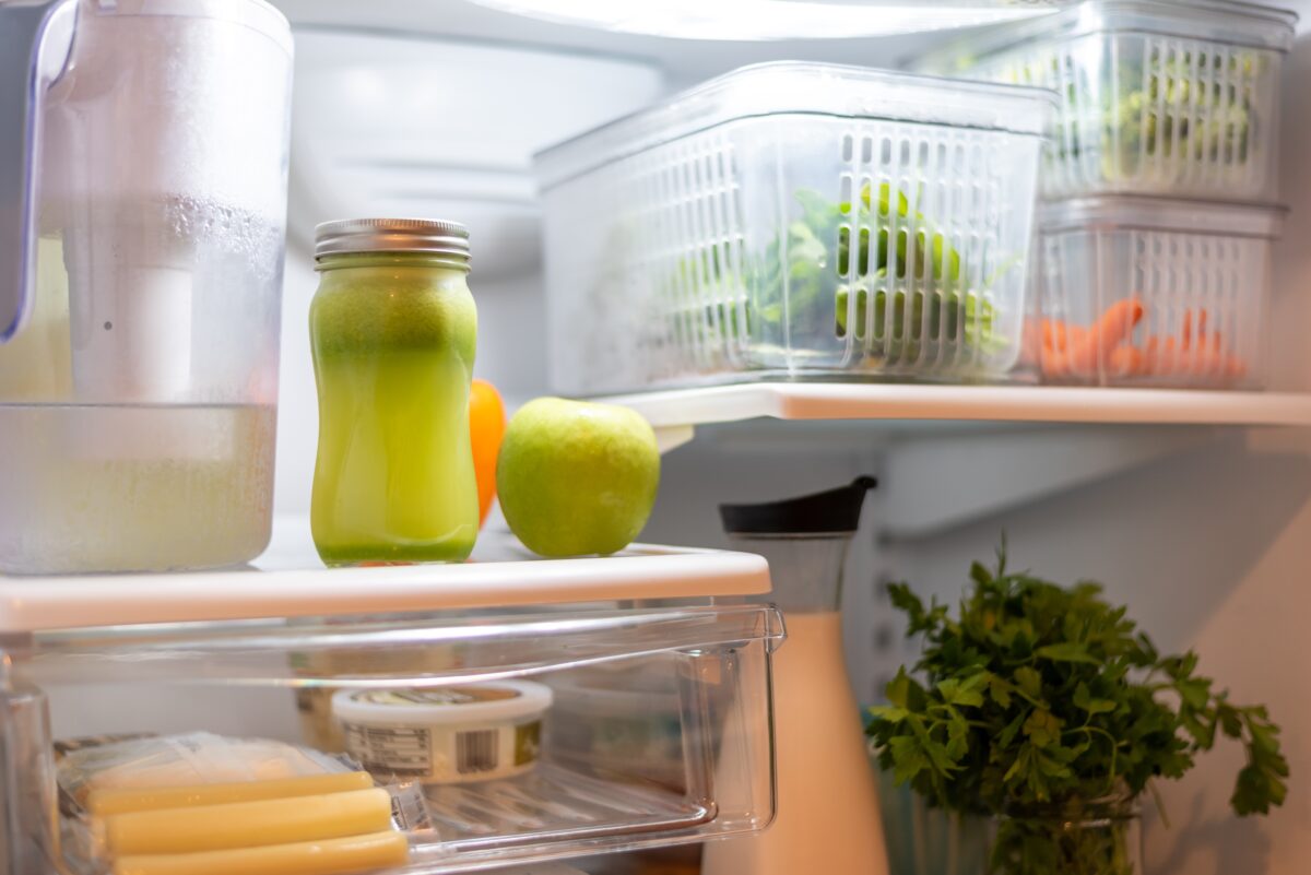 De ce frigiderul nu răcește toate alimentele la fel Unde ar trebui păstrate, de fapt, fructele și legumele