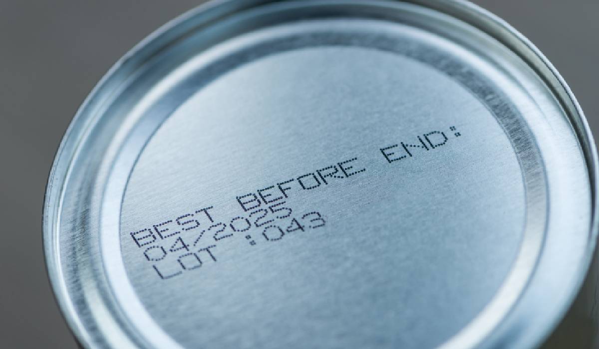 Este sigur să mănânci alimente după data de expirare? Diferența dintre „a se consuma până la” și „a se consuma de preferință înainte de”